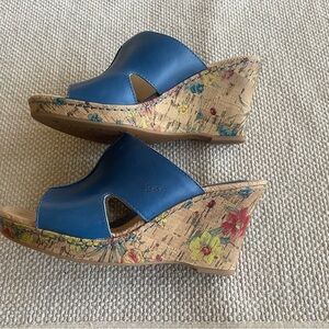 B.O.C.Born Concept Blue Leather Wedge Sandal Cork Floral Design EU 40.5,US 9